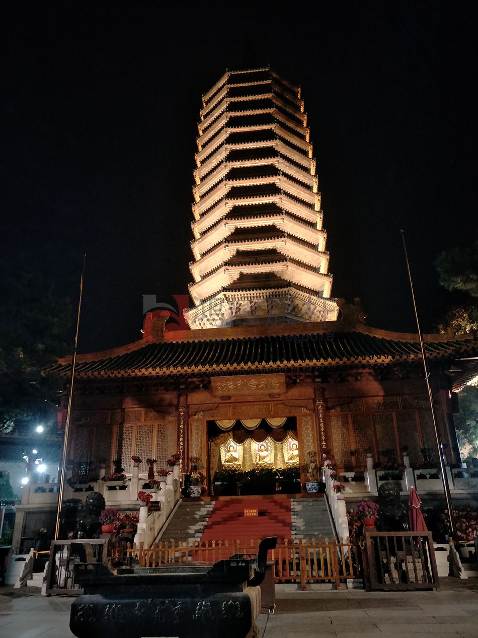 灵光寺钛金旗杆(图1)